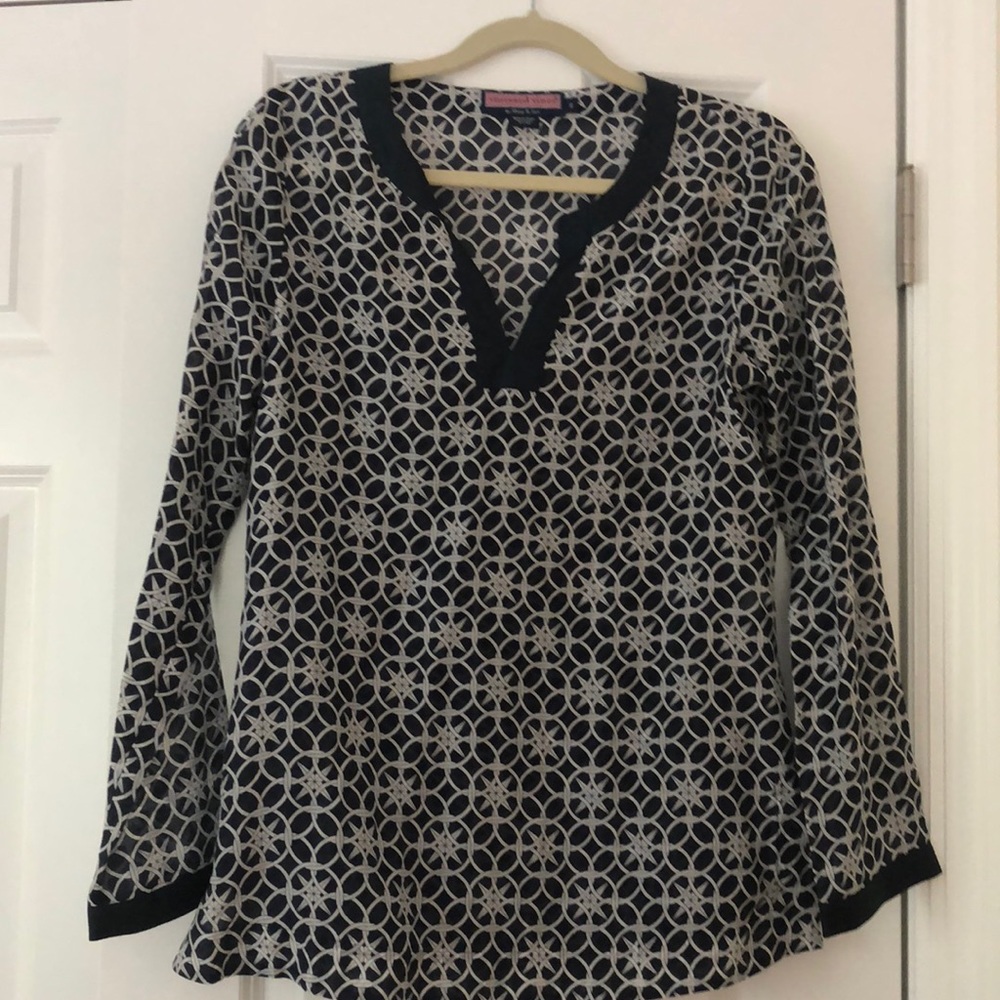 Never worn Vineyard Vines navy/white tunic